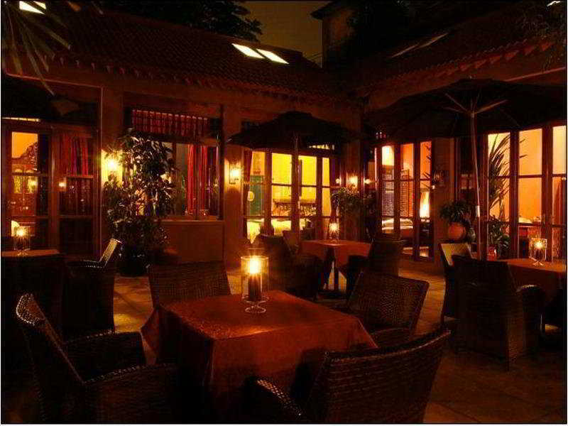 Khách sạn Shijia House